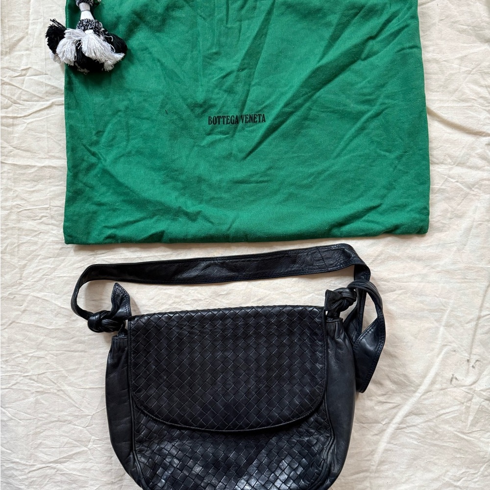 Bottega Veneta Interracio Shoulder Bag - Picture 10 of 16
